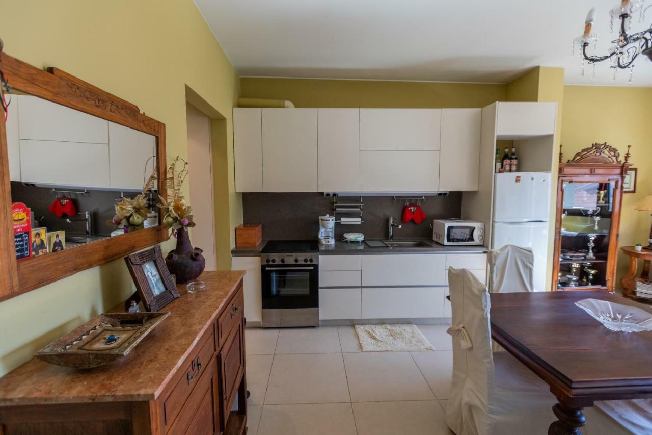 The Pine Flat Apartment Аргостолион Екстериор снимка