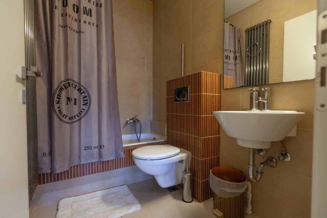 The Pine Flat Apartment Аргостолион Екстериор снимка